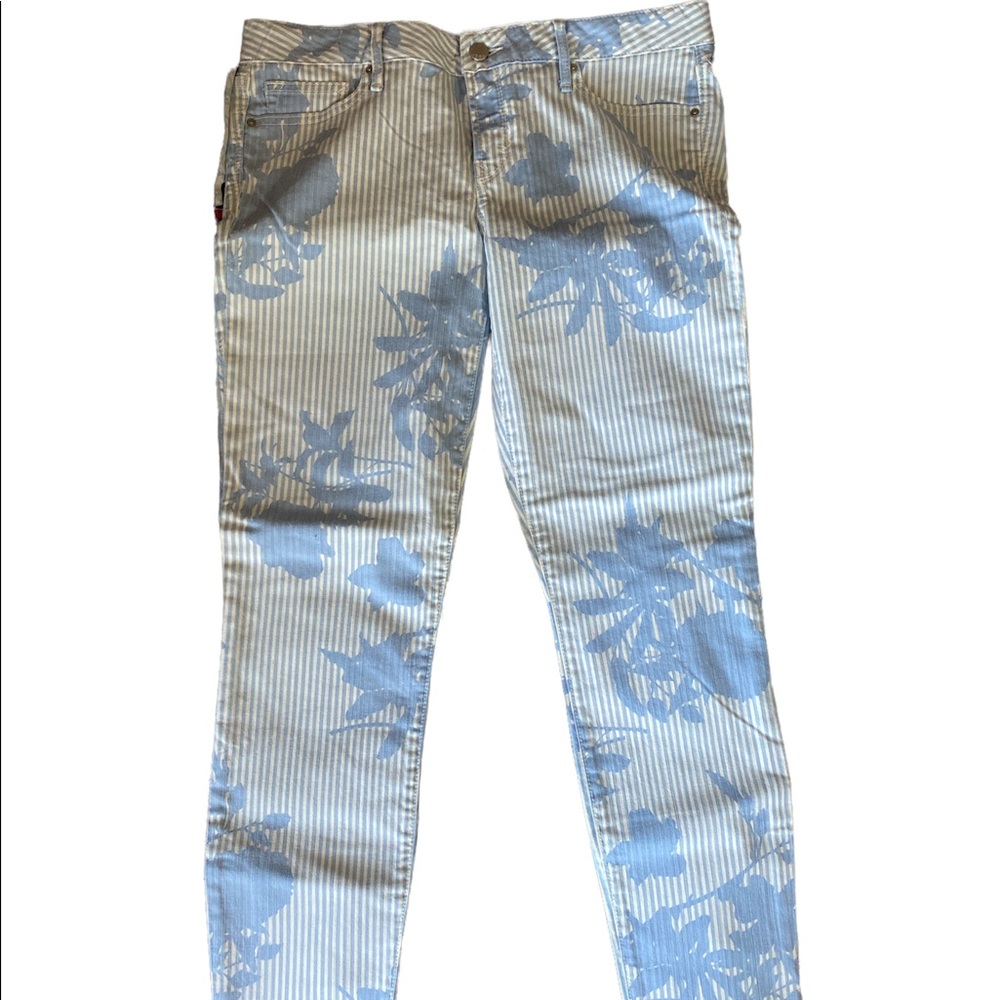 Gap jeans with beautiful stripe and flower design